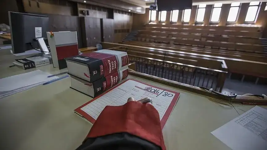 Konya’da dikkat çeken dava sonuçlandı! Avukat ve katibe hem hapis hem para cezası 6